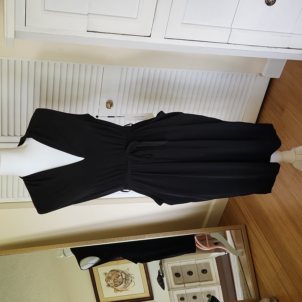 *NWT Calvin Klein black dress 6 sleeveless with pockets